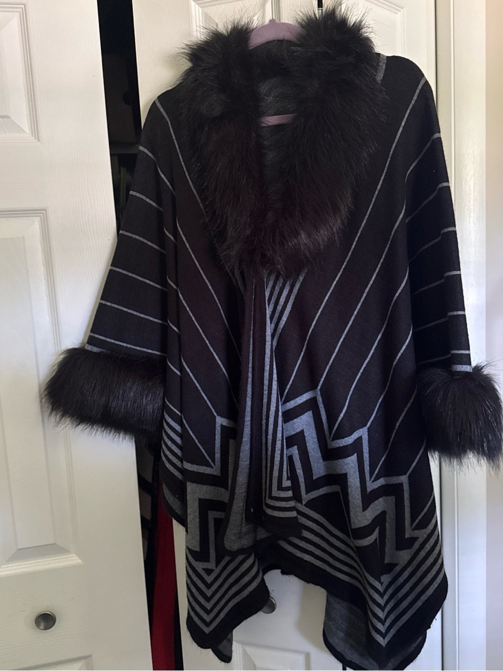 Black & Gray Faux-Fur Trim Women's Poncho Sweater